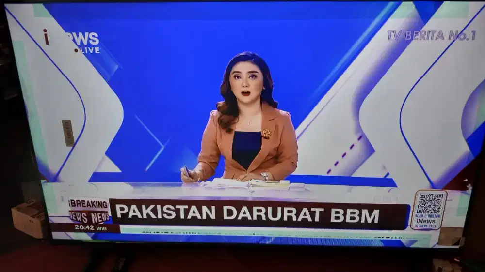 Tv murah Smart TV google 43inch 98% like new baru buka dus lengkap