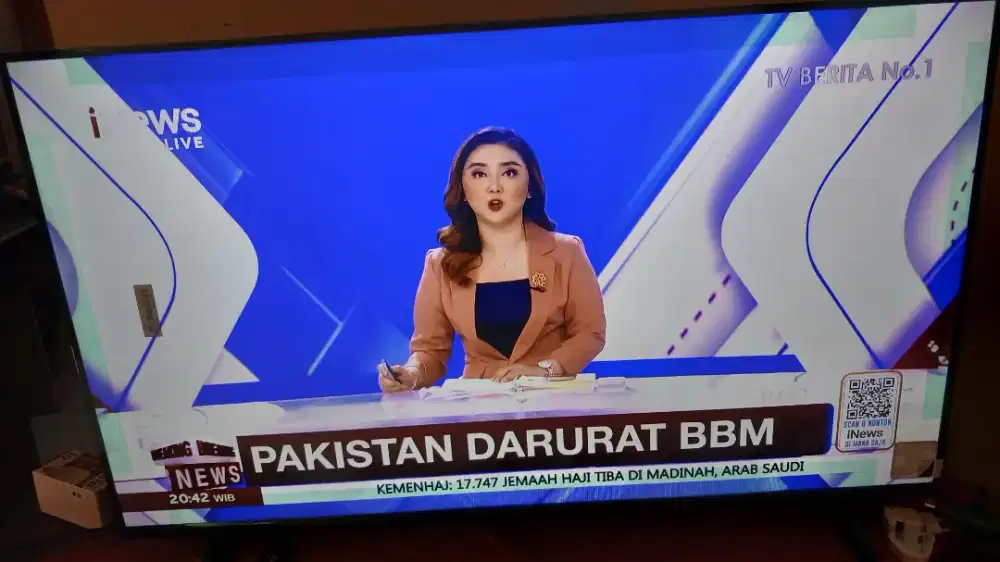 Tv murah Smart TV google 43inch 98% like new baru buka dus lengkap