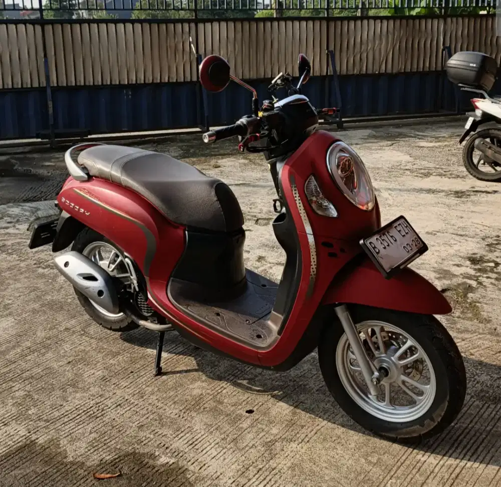 Jual scoopy thn 2023