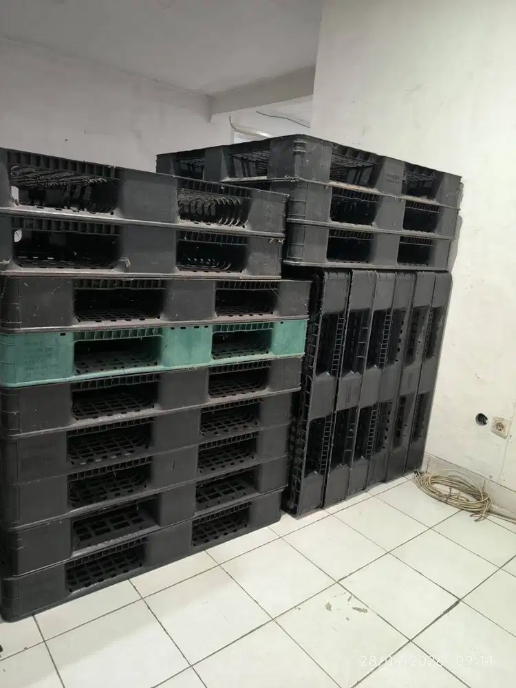 palette 110 x 110 x 15 cibaduyut