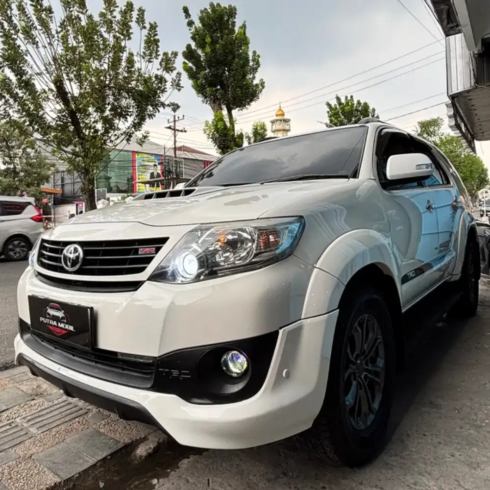 Toyota Fortuner 2.5 Diesel Solar VNT TRD Sportivo AT 2014 Putih