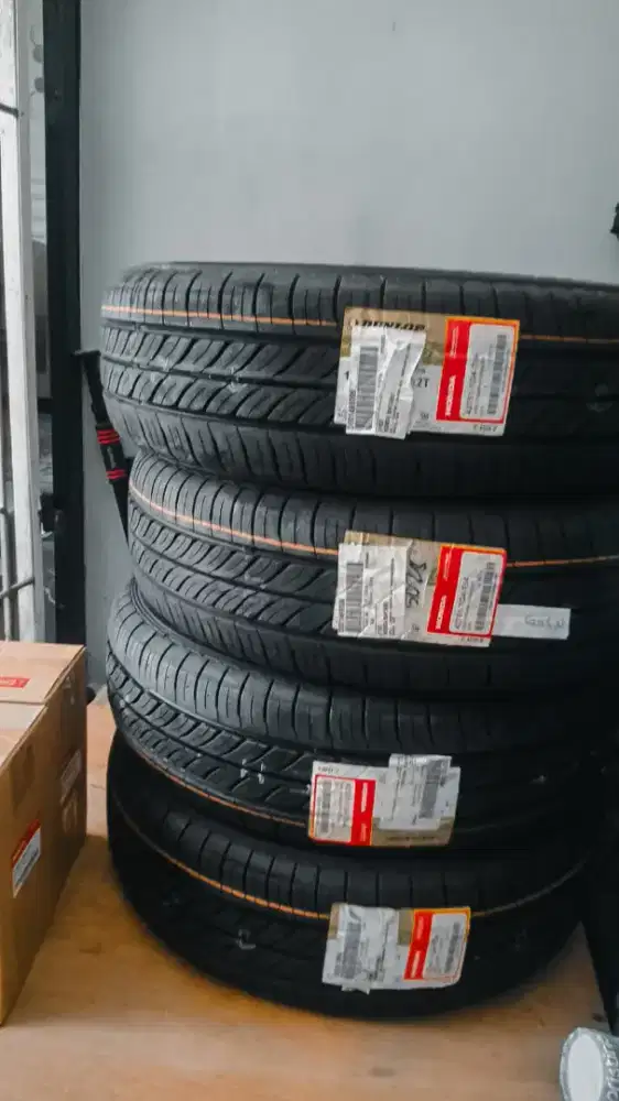 Dijual ban baru ukuran ban Brio, calya dan sigra merk dunlop