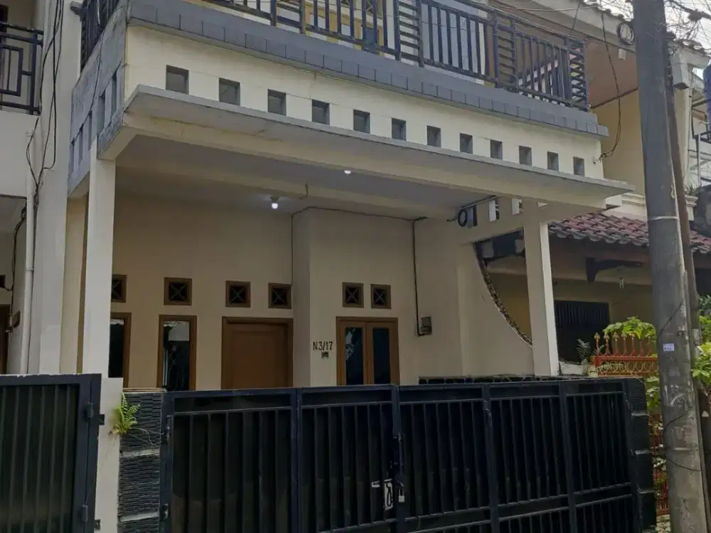 Di sewakan Rumah  2 Lantai  Siap Huni Minimalis di Pondok kelapa Duren Sawit Jakarta Timur