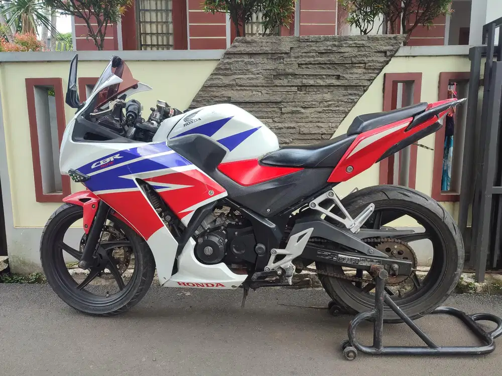 HONDA CBR K45 TAHUN 2015