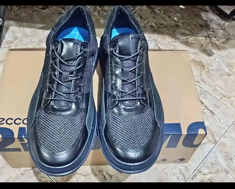 Sepatu ecco cozmo size 44 new