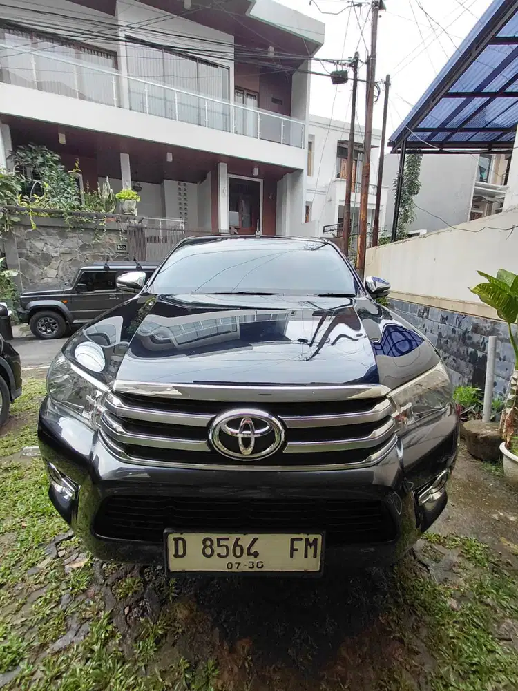 Dijual Toyota Hilux Double Cabin 2.4V Matic
