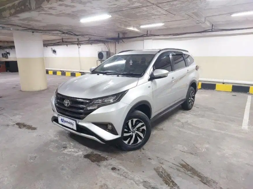Toyota Rush 1.5 G Bensin-AT 2020 Silver