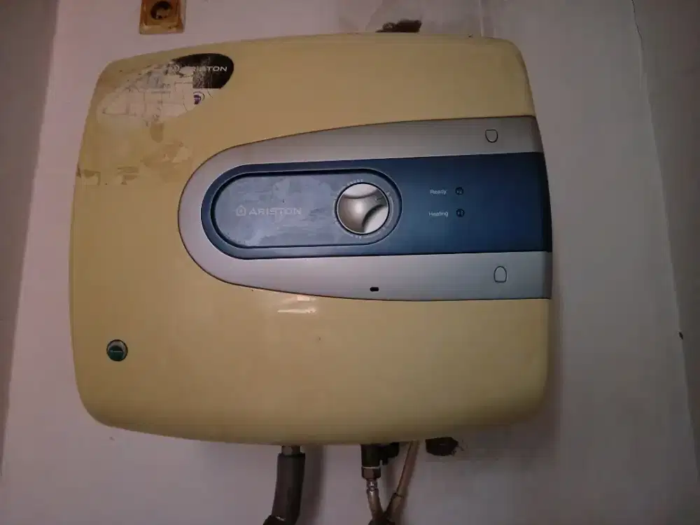 Pemanas air water heater merk ariston titanium plus