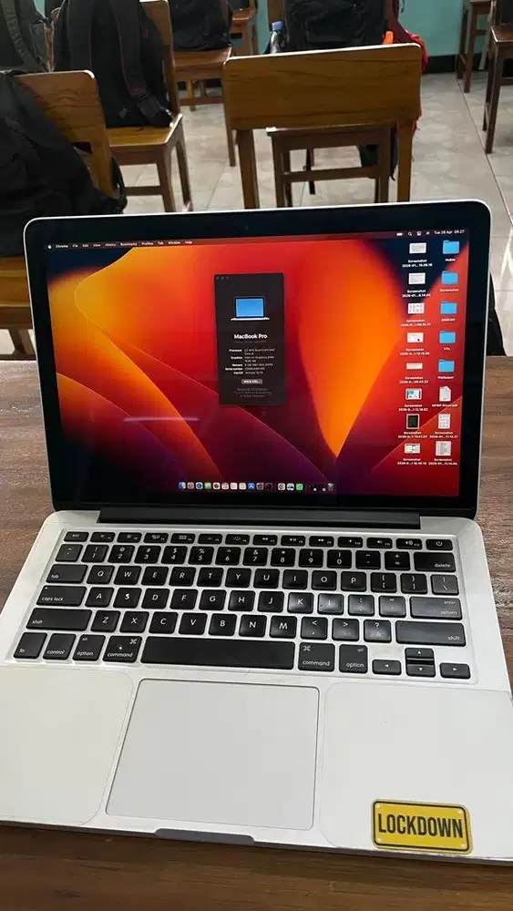 Macbook pro 13inch Retina 2015  8/256