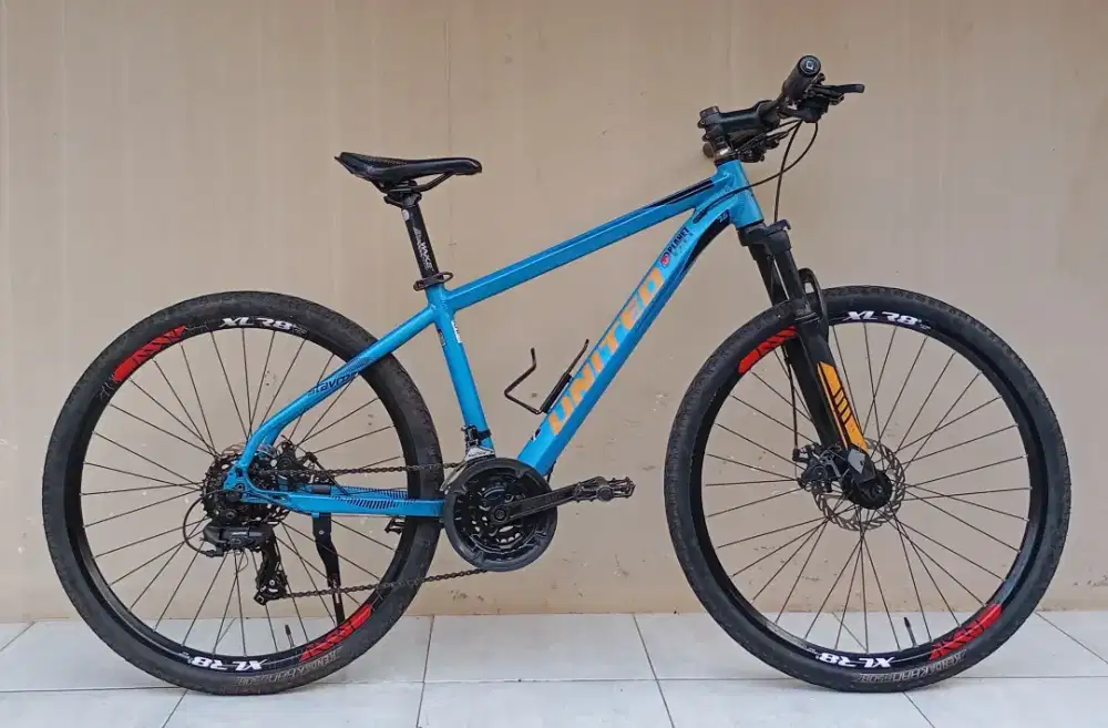 Sepeda United Stavros 27,5