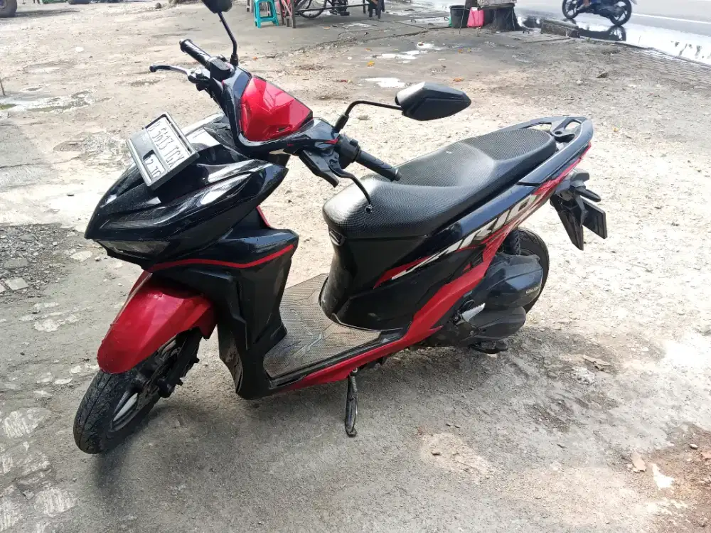 VARIO 150 TH 2020 Warna Hitam Merah