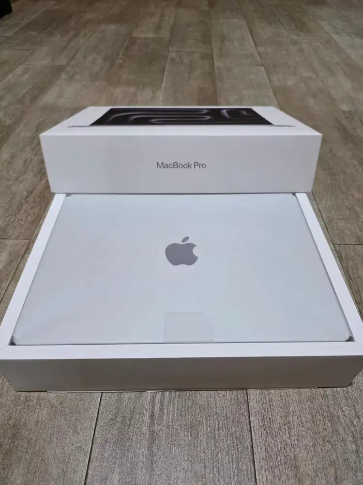MACBOOK PRO M4 BNIB IBOX