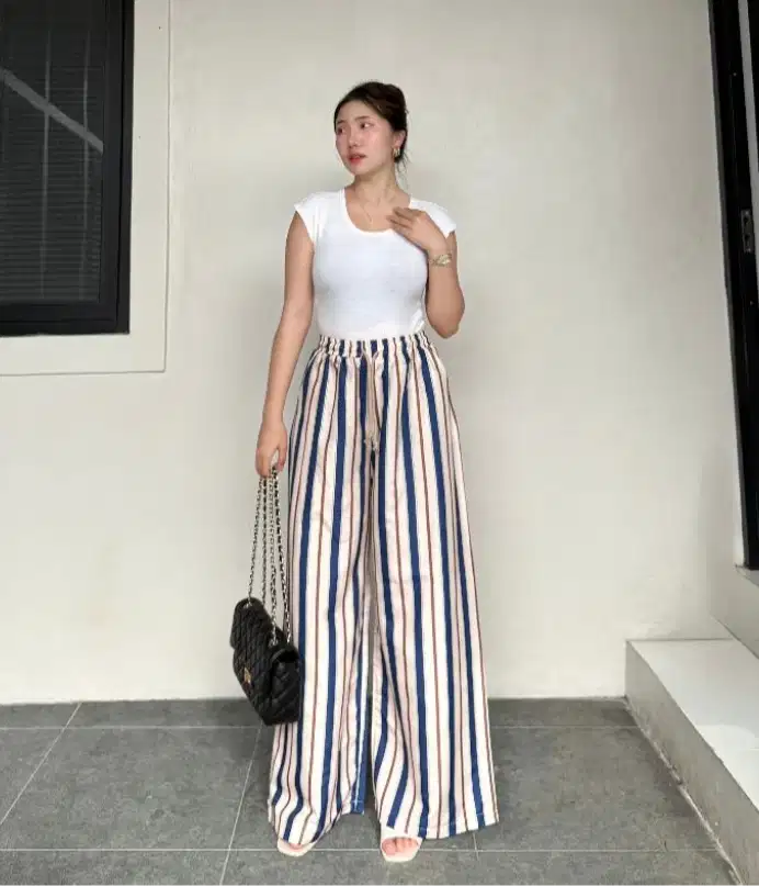 di cari host live streaming baju atasan dan set rok