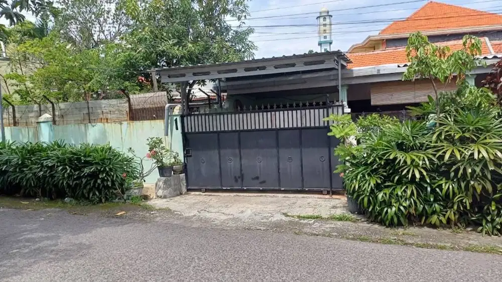 Dijual Rumah Pojok Tanah Luas Daerah Manukan - Surabaya Barat