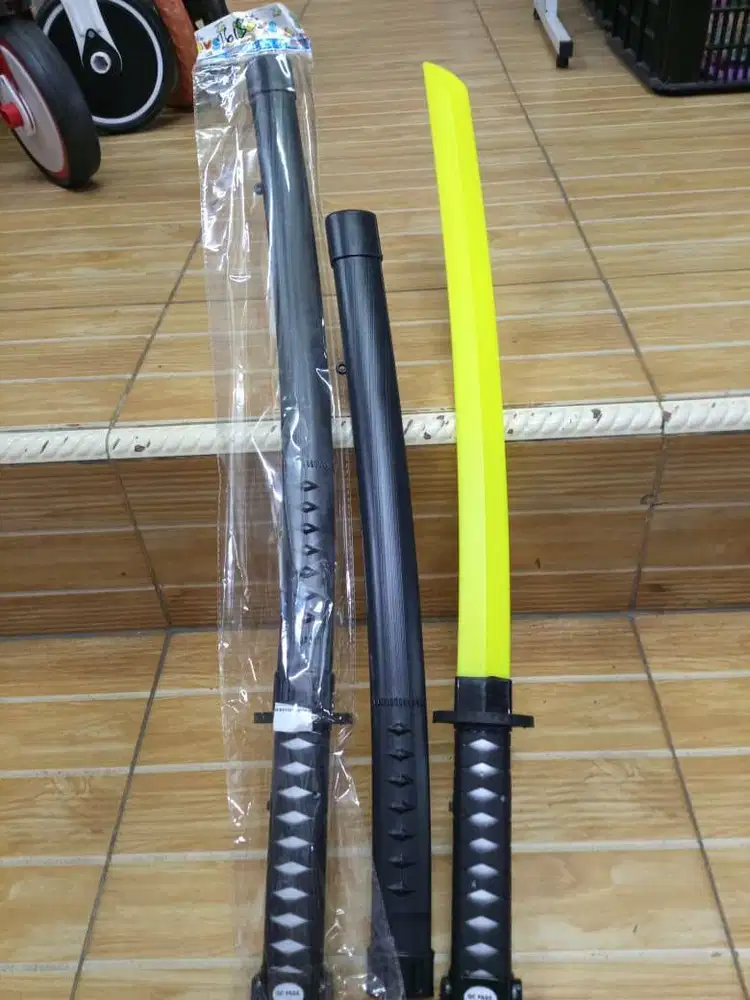 mainan anak pdng samurai baterai