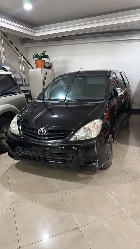 Innova manual diesel 2009 dijual cepat