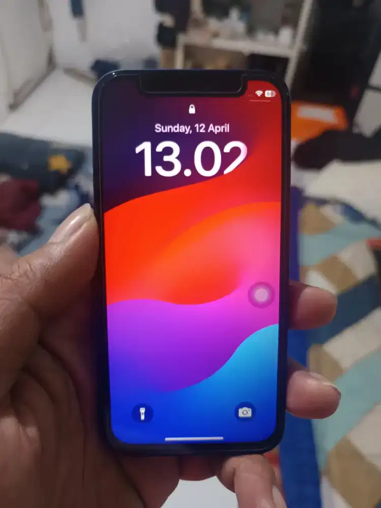 Iphone 12 mini 64 gb bh 82 biru donker signal Indosat dan 3 mulus