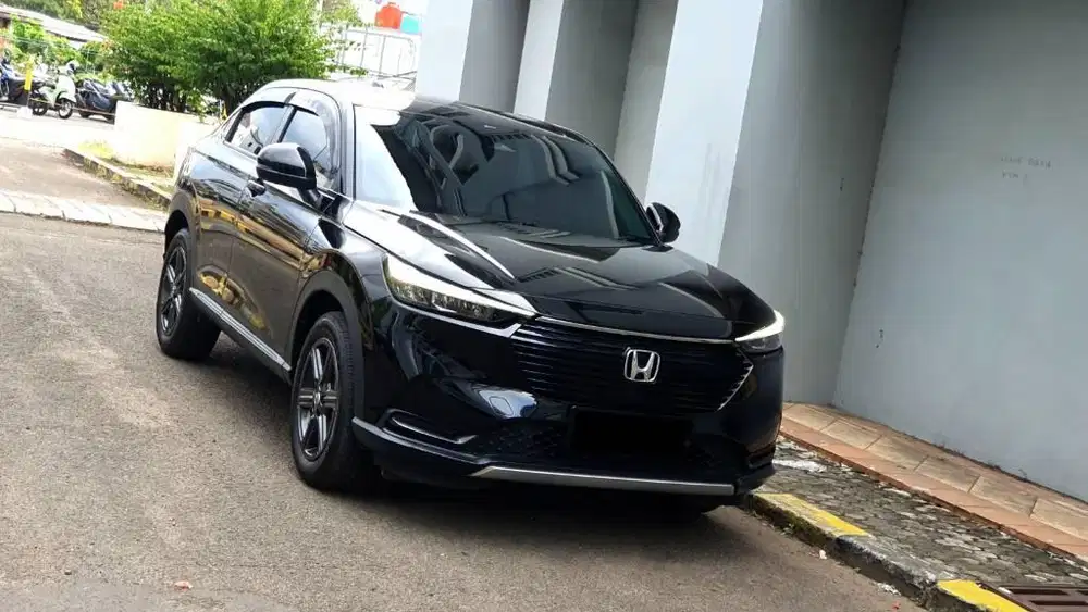 Low Km.20rb Honda HR-V HRV 1.5 E Sensing Cvt 2023 Hitam