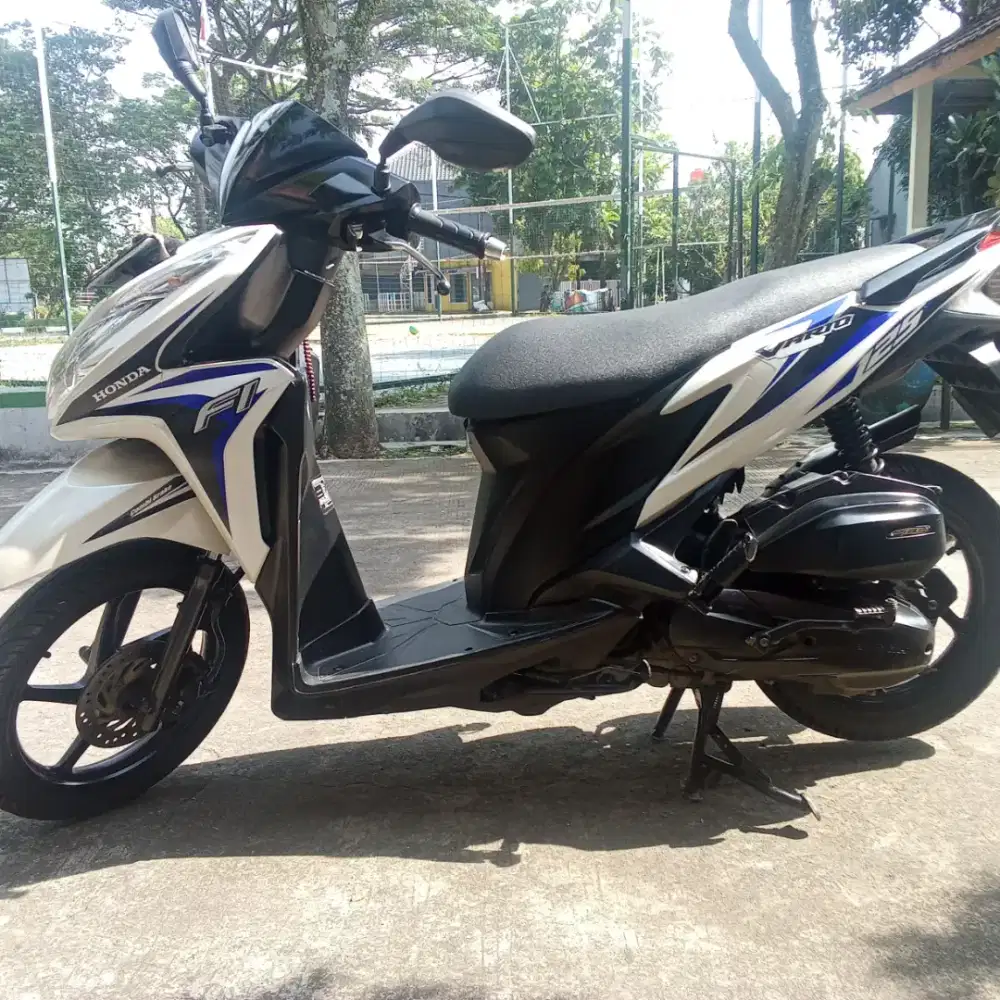 VARIO KZR 2014  Putih Mutiara mulus kaya baru