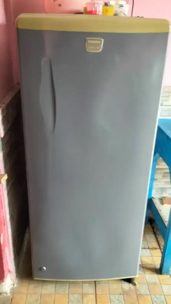 kulkas freezer 6 rak