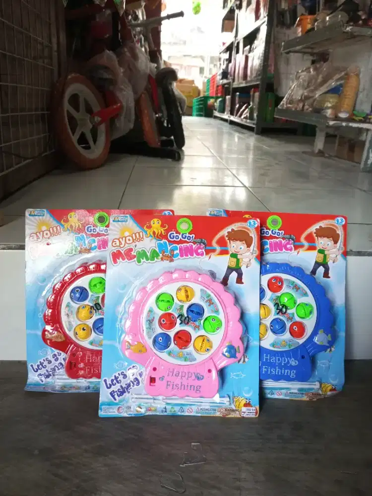 Mainan anak pancing putar baterai