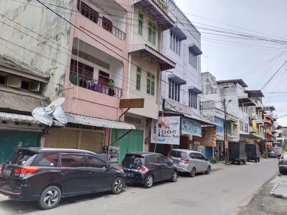 Ruko Gandeng 2 di Jl. Muara Takus ( Samping Sun Plaza )