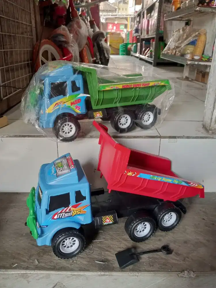 Mainan anak truk dump msd tanggung