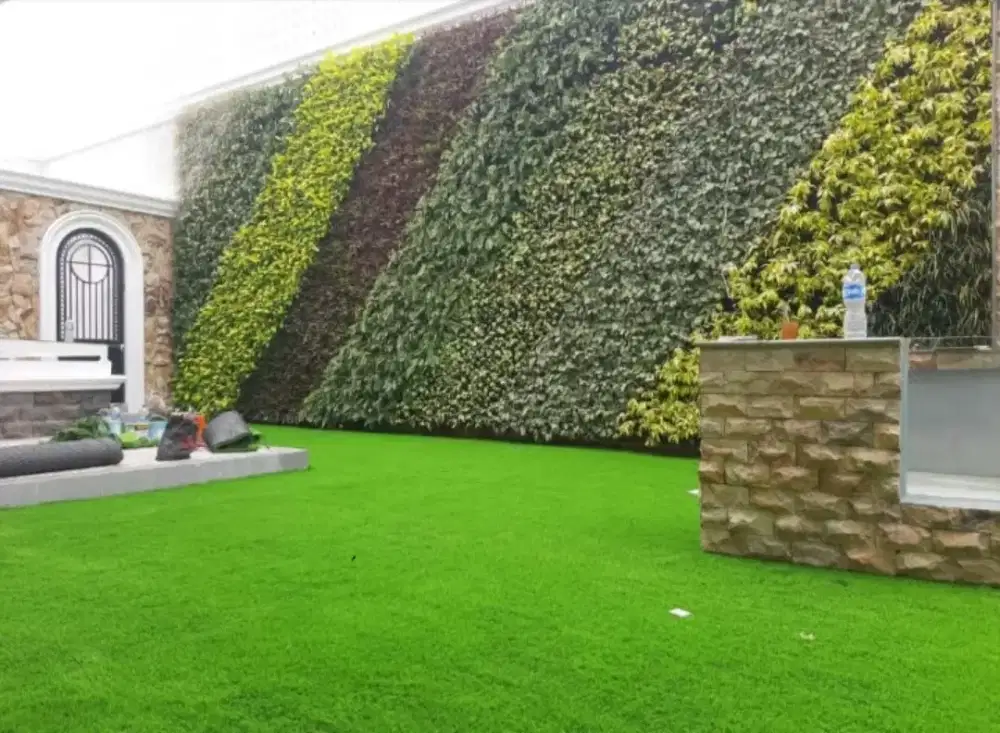 SEDIA RUMPUT SINTETIS UNTUK ANAK BERMAIN LEMBUT DAN TEBAL