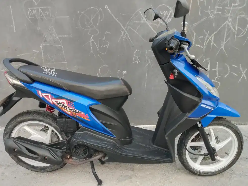 Honda beat karburator thn 2011 mesin halus siap pakai di Tangerang
