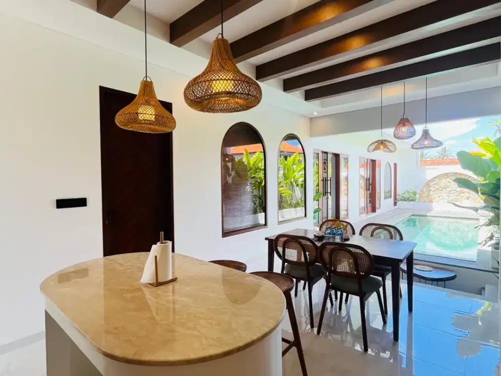 Tropical Style Villa For Rent Near Pererenan Beach