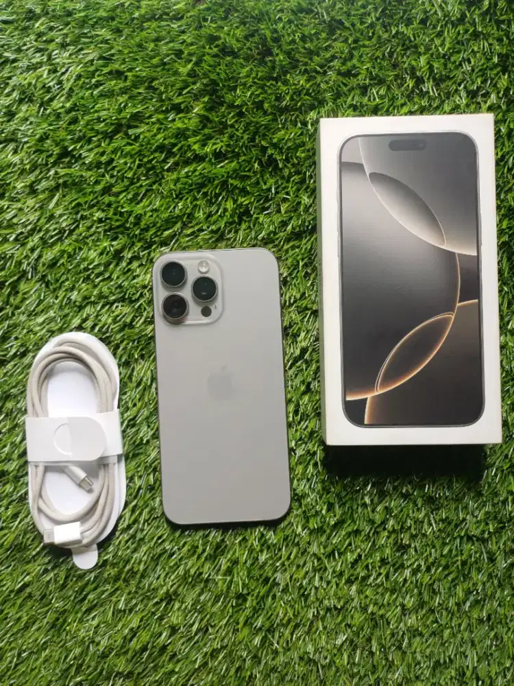 IPHONE 16 PRO MAX 256GB FULLSET EX IBOX GARANSI JULI 2026