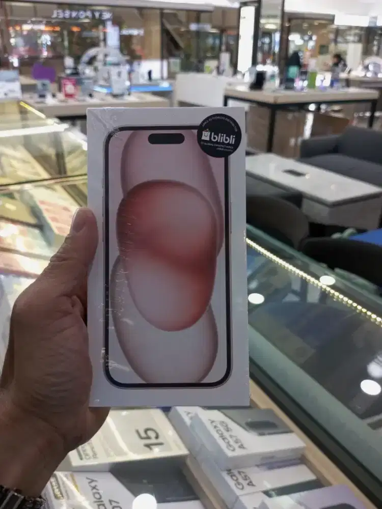 Cicilan bunga 0% dan gratis 2 bulan angsuran iPhone 15 series tanpa DP