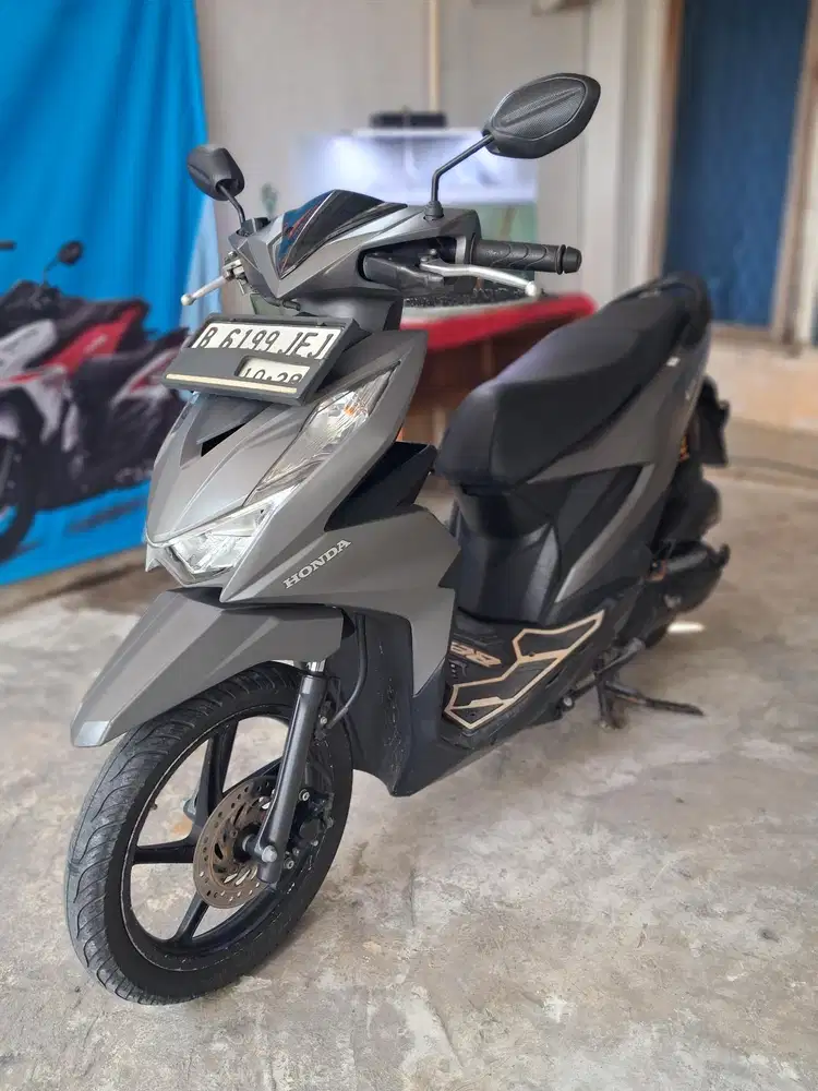 (A) Honda Beat Deluxe Cbs Iss Tahun 2023