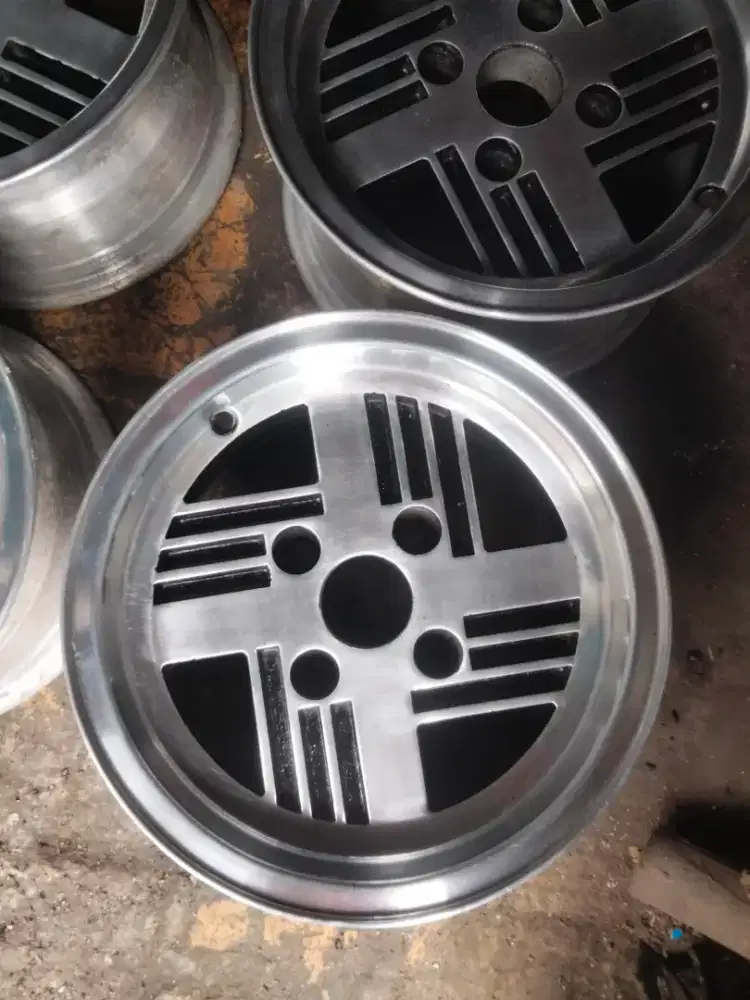 Velg R13×4×114 lbr 7in rata