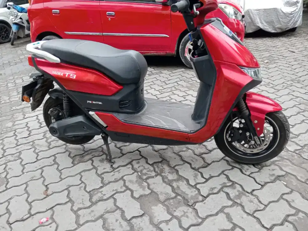 Dijual Cash Motor Listrik Yadea T9 Tahun 2023