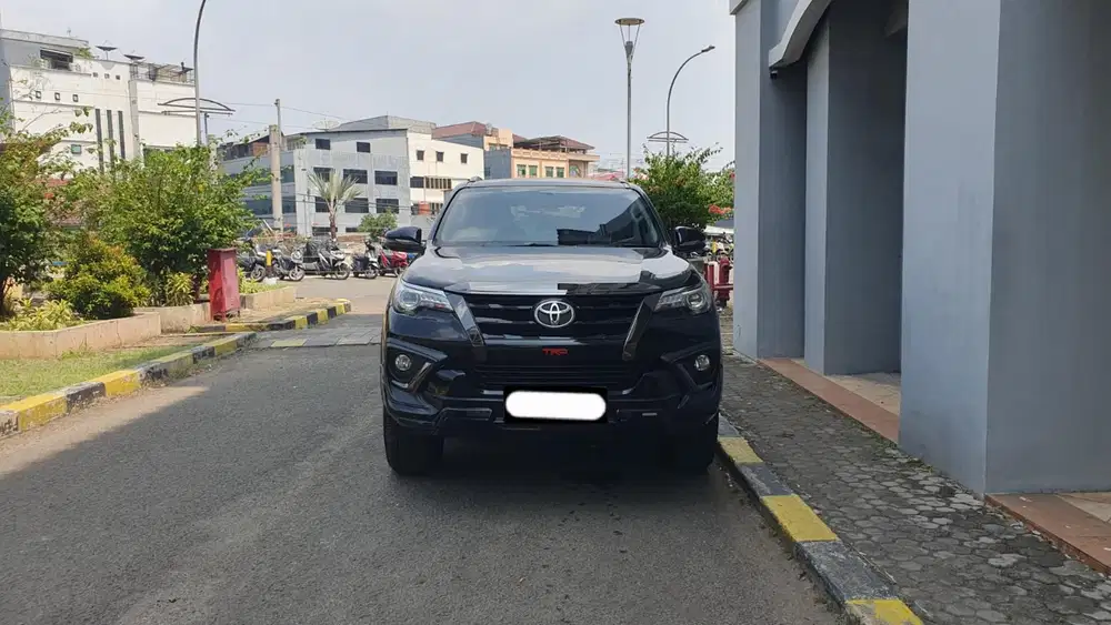 Km44rb toyota fortuner vrz trd sportivo 2019 hitam diesel