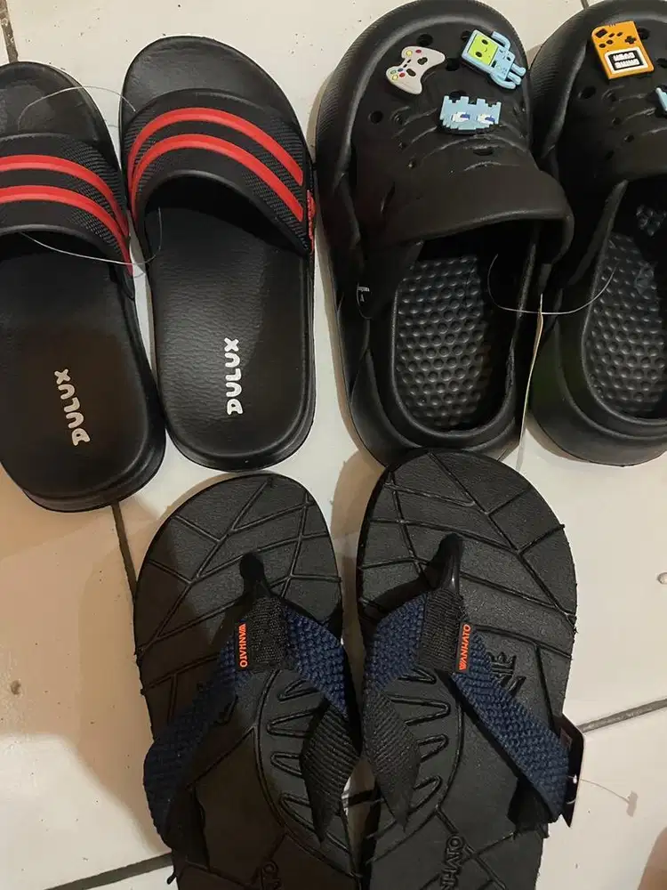 Sendal anak masih baru