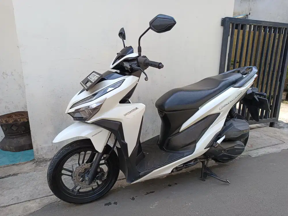 Di jual cepat vario led new 150 2018 kyles siap pakai