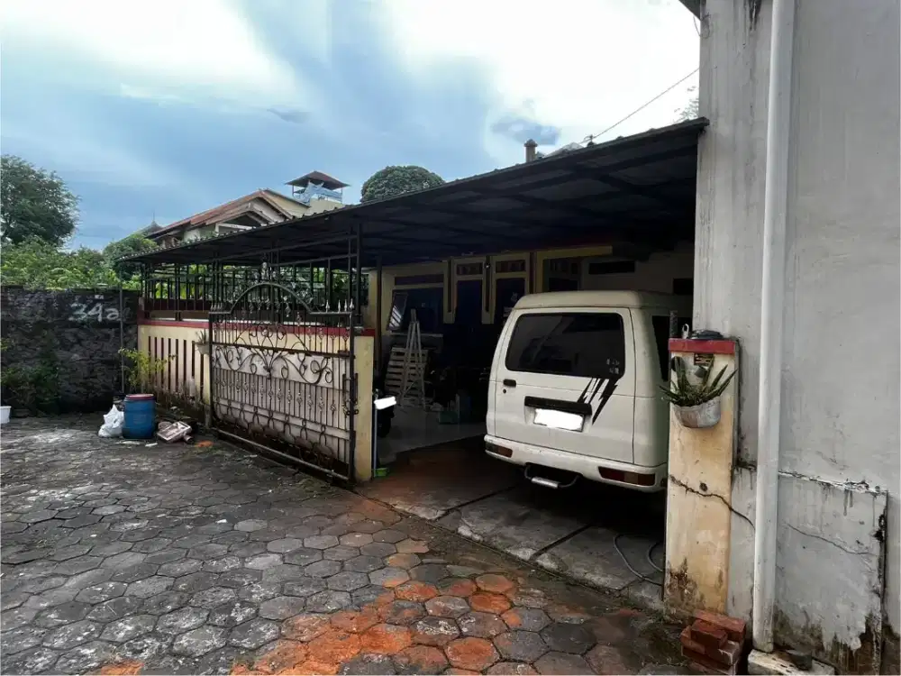 Rumah dijual di tempat strategis