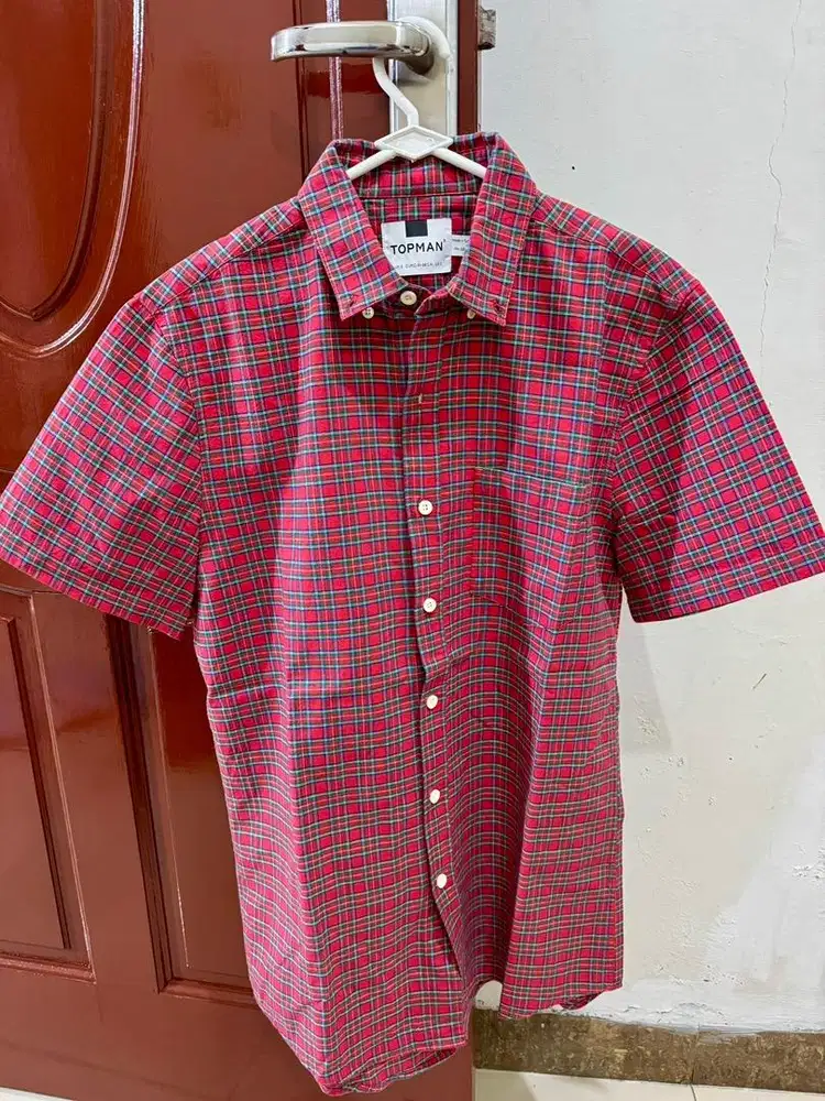 Kemeja Topman Merah
