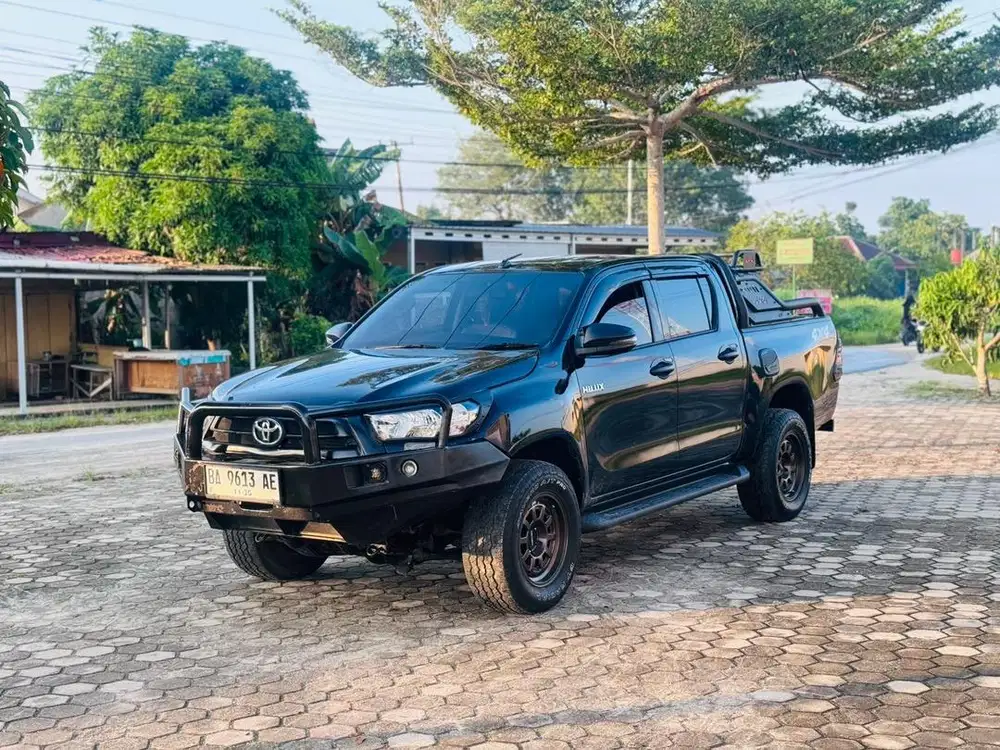 Hilux DC 4x4 mt tahun 2020 2GD
