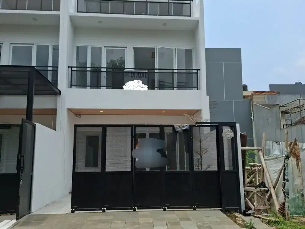 Rumah Brand New 3 Lantai Bebas Banjir Area Metland Puri Dekat Green Lake City