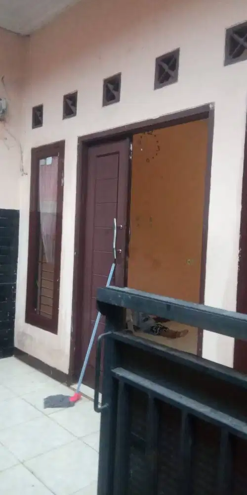 Di Kontrakkan Rumah Keluarga Strategis