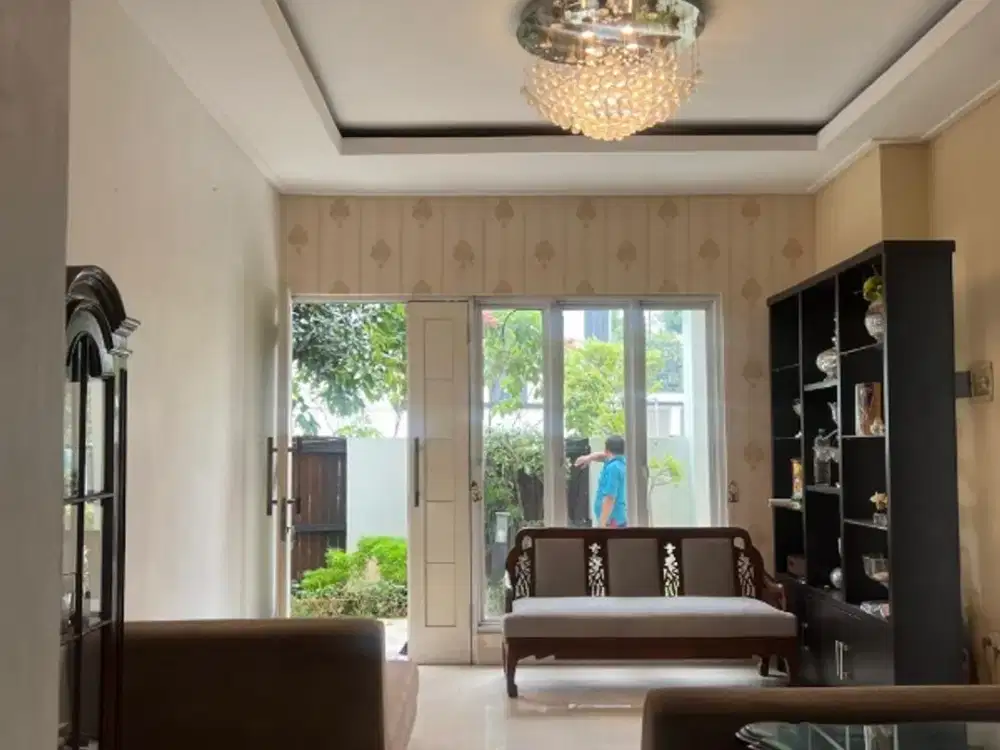 Rumah Renovasi samping Taman 500m dari Toll Melat Mas Vista Serpong