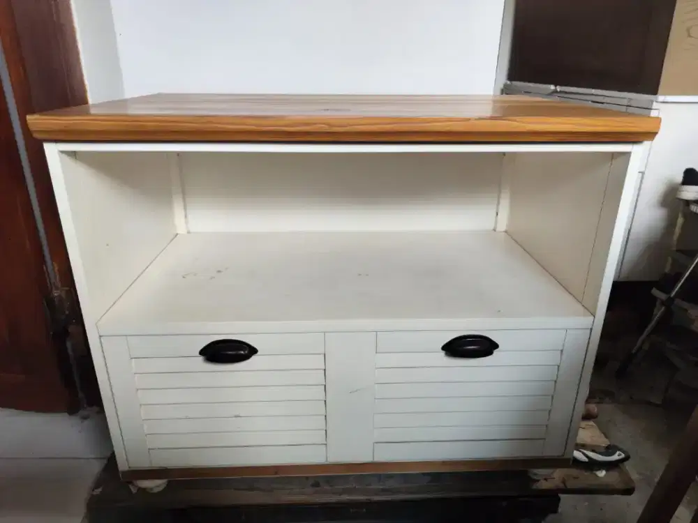 1 set Nakas minimalis