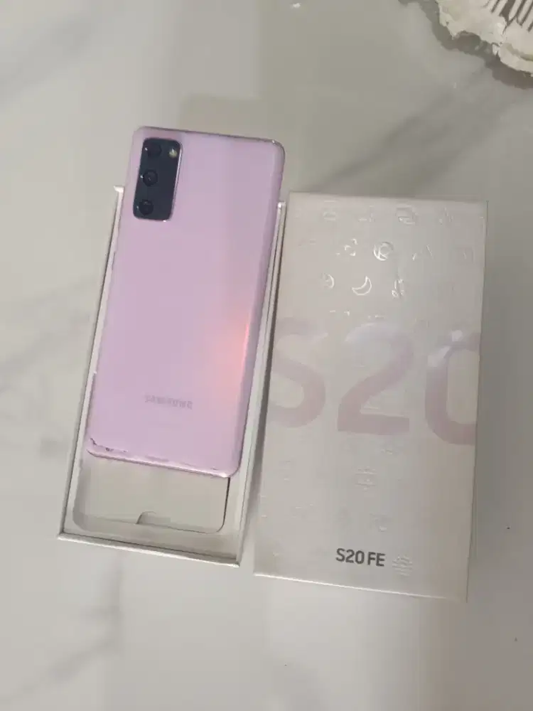 Samsung S20 fe ram 8/128 nfc
dan dus