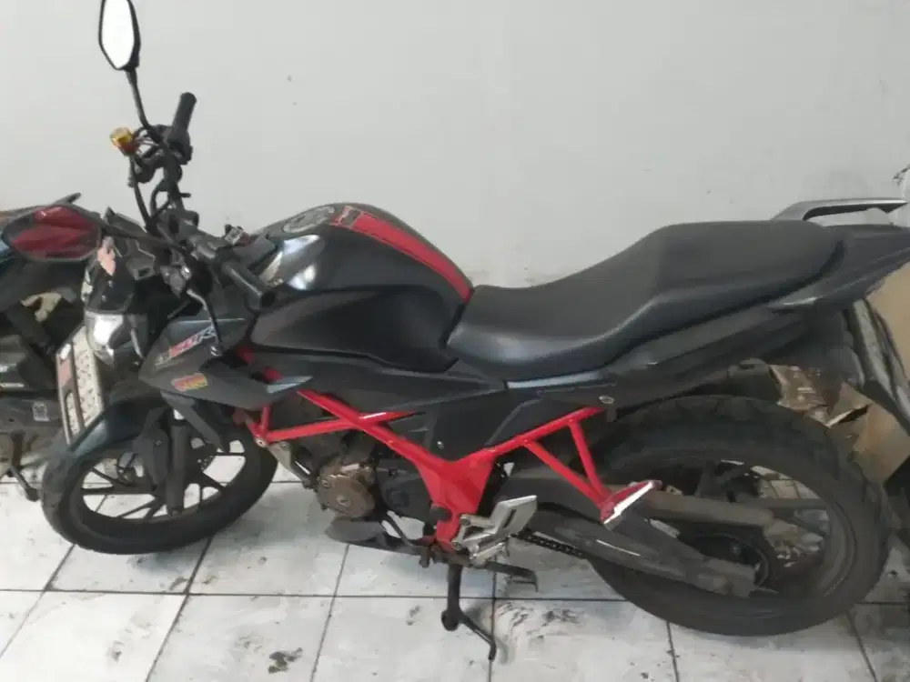 HONDA CB150R 2018