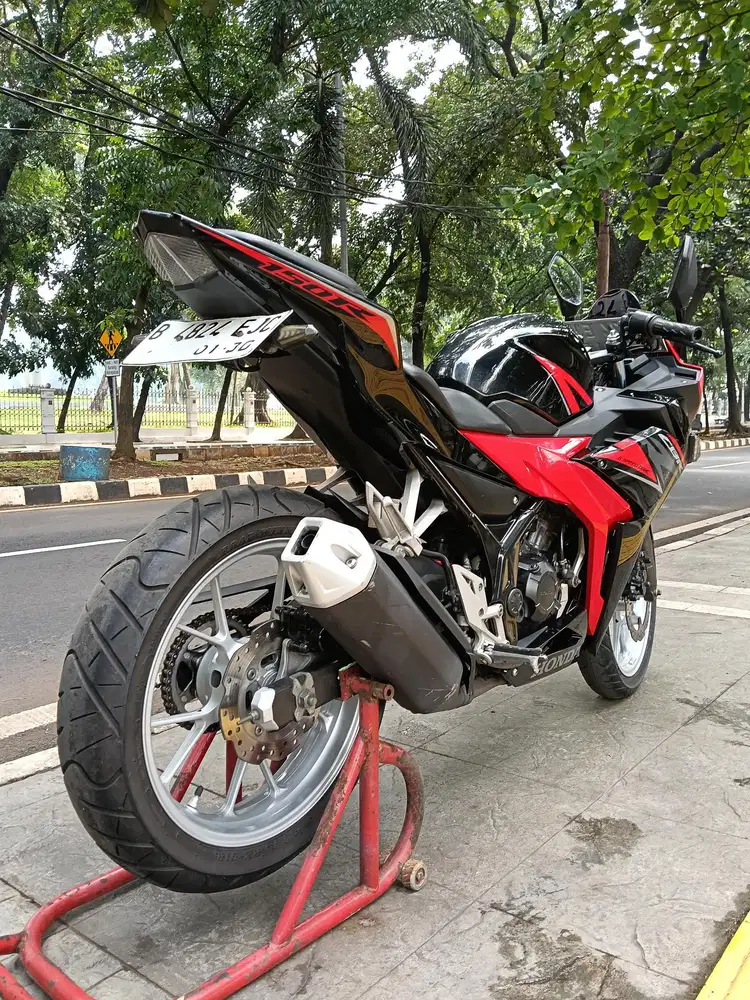 DP PROMO 200K NEW HONDA CBR 150R THN 2019 PJK IDUP SIAP PAKAI