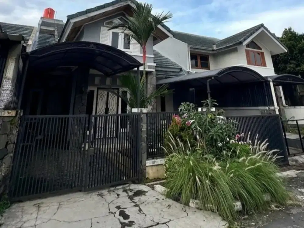 Dijual Rumah Siap Huni di Komplek Pinus Regency Harga Nego,One Gate System.