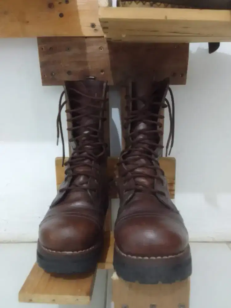 Sepatu boots kulit asli cibaduyut